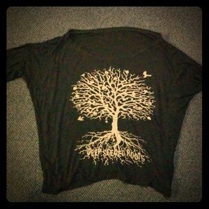 Off the shoulder thin loose fit top tree of life